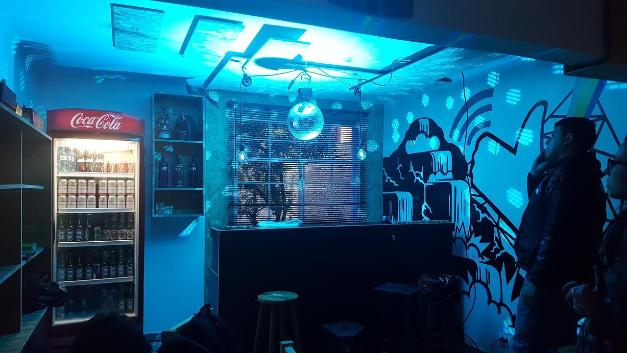 Social Hostel Cafe E Bar Curitiba Buitenkant foto